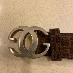Vintage Gucci brown suede belt
